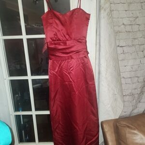 Chic Strapless Red Dress